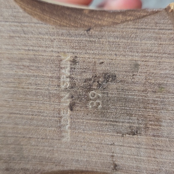 Elegant Cream Women's Shoes - Picture 6 of 10